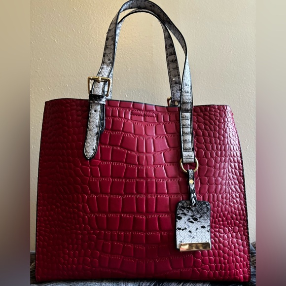 FORTEXO Crocodile Pattern Vegan Leather Tote Bag - Picture 1 of 3